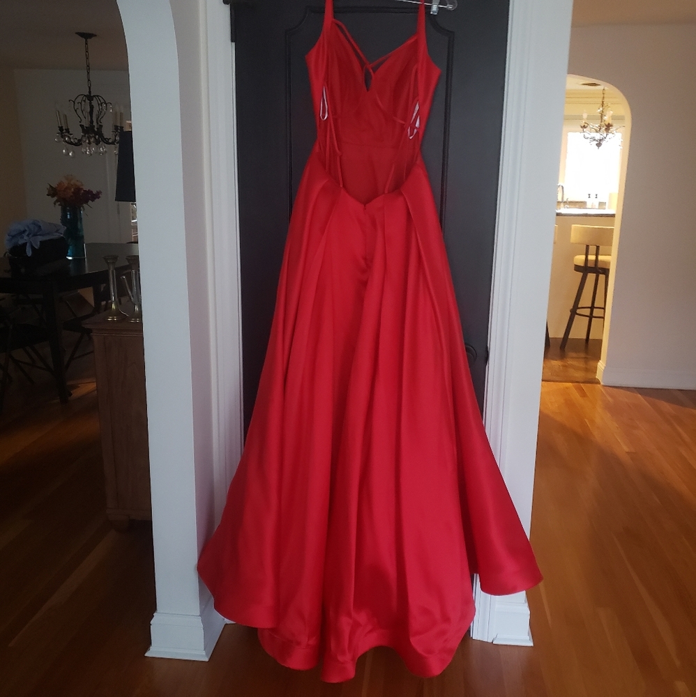 Sherry Hill formal gowm - Picture 2 of 6